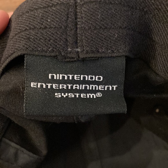 Nintendo hat - Picture 3 of 4